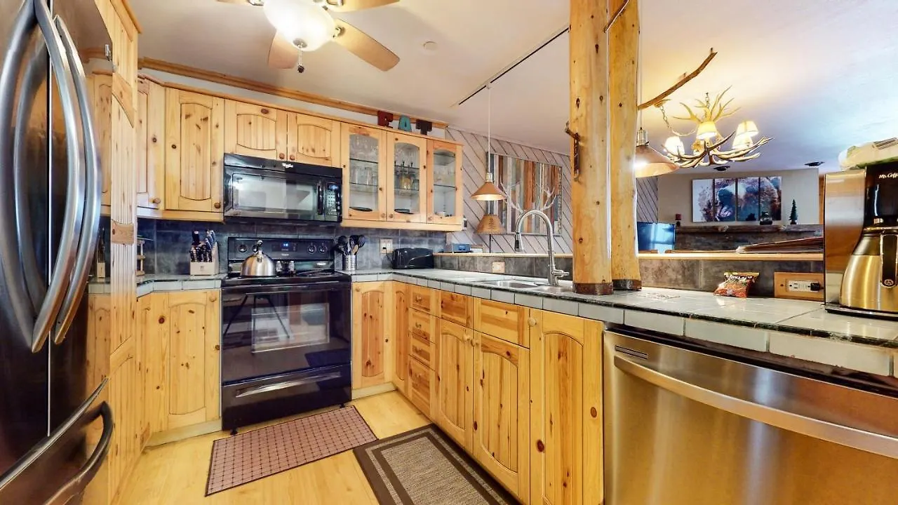 Aspen Creek #227 Condo Mammoth Lakes Apartment